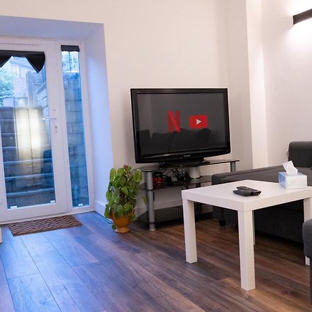 Flat Near Peak District Apartment Mossley ภายนอก รูปภาพ
