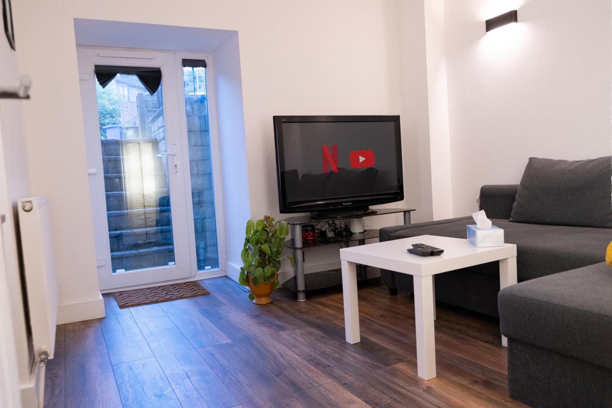 Flat Near Peak District Apartment Mossley ภายนอก รูปภาพ