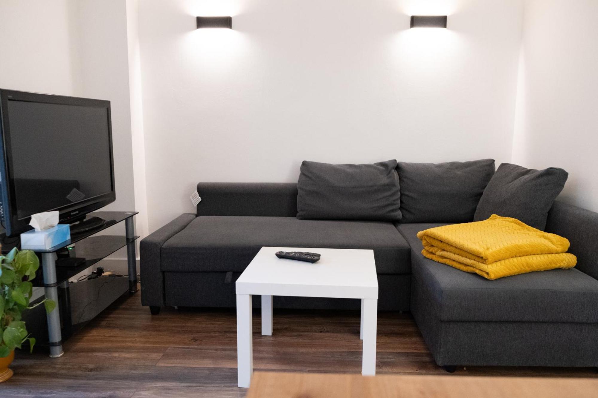 Flat Near Peak District Apartment Mossley ภายนอก รูปภาพ
